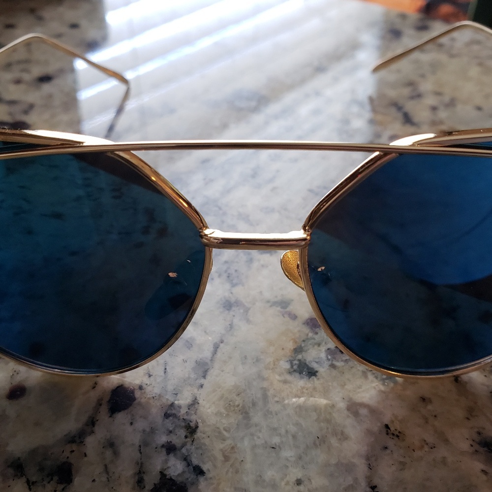 Feisedy aviator gold frame blue lens sunglasses